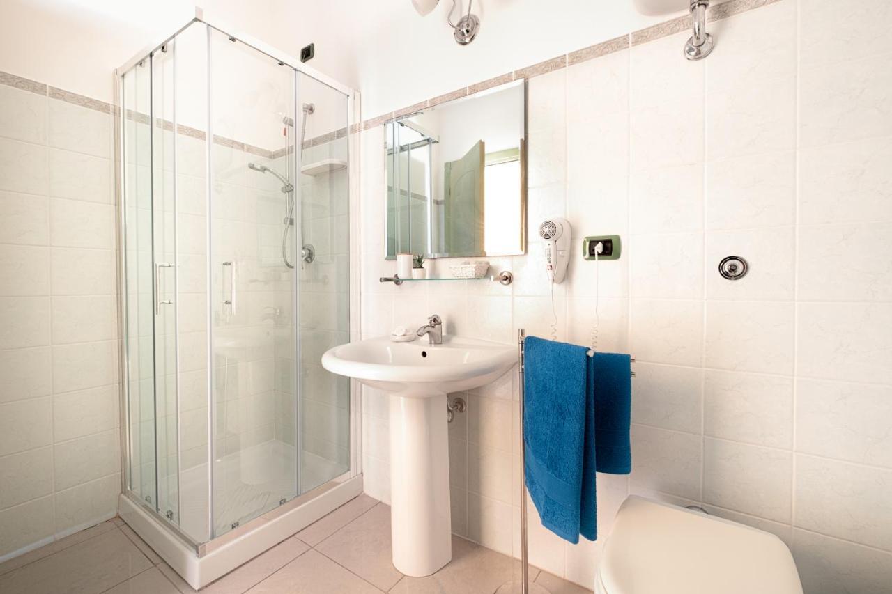 Hotel Solki SantʼAntìoco Zewnętrze zdjęcie