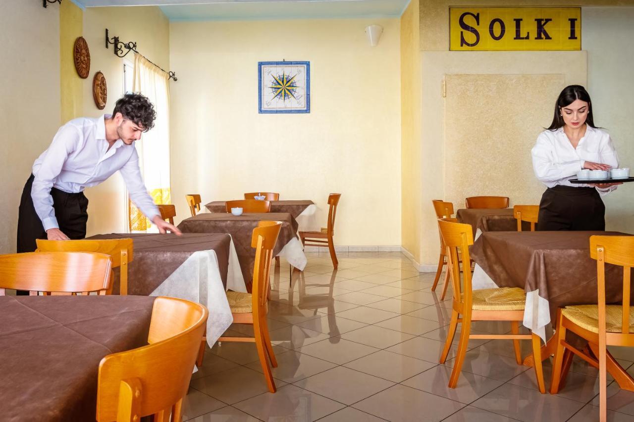Hotel Solki SantʼAntìoco Zewnętrze zdjęcie